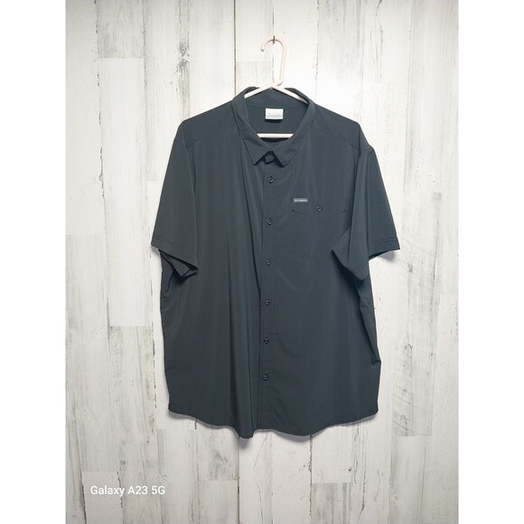 Columbia Dark Gray Causal Button Down Short Sleeve Shirt Mens Size XL - Picture 1 of 8